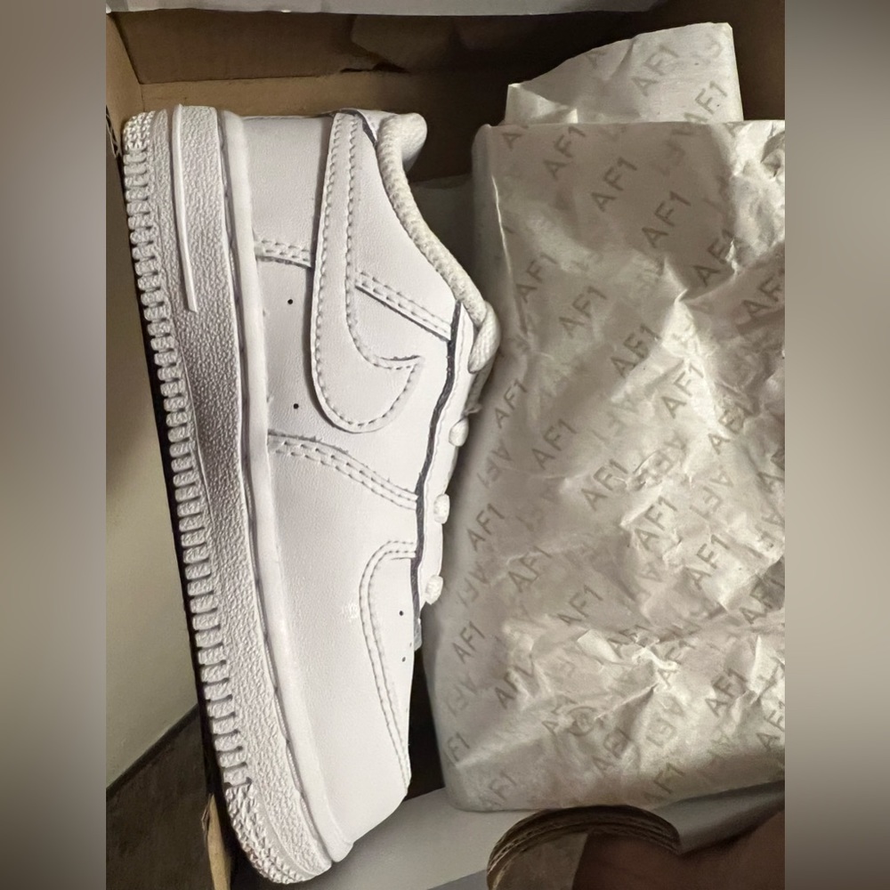 White toddler size AF1